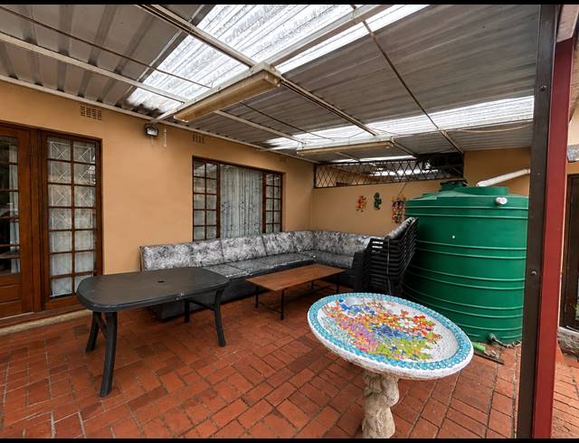 3 BEDROOM FREESTANDING FOR SALE IN ASHLEY